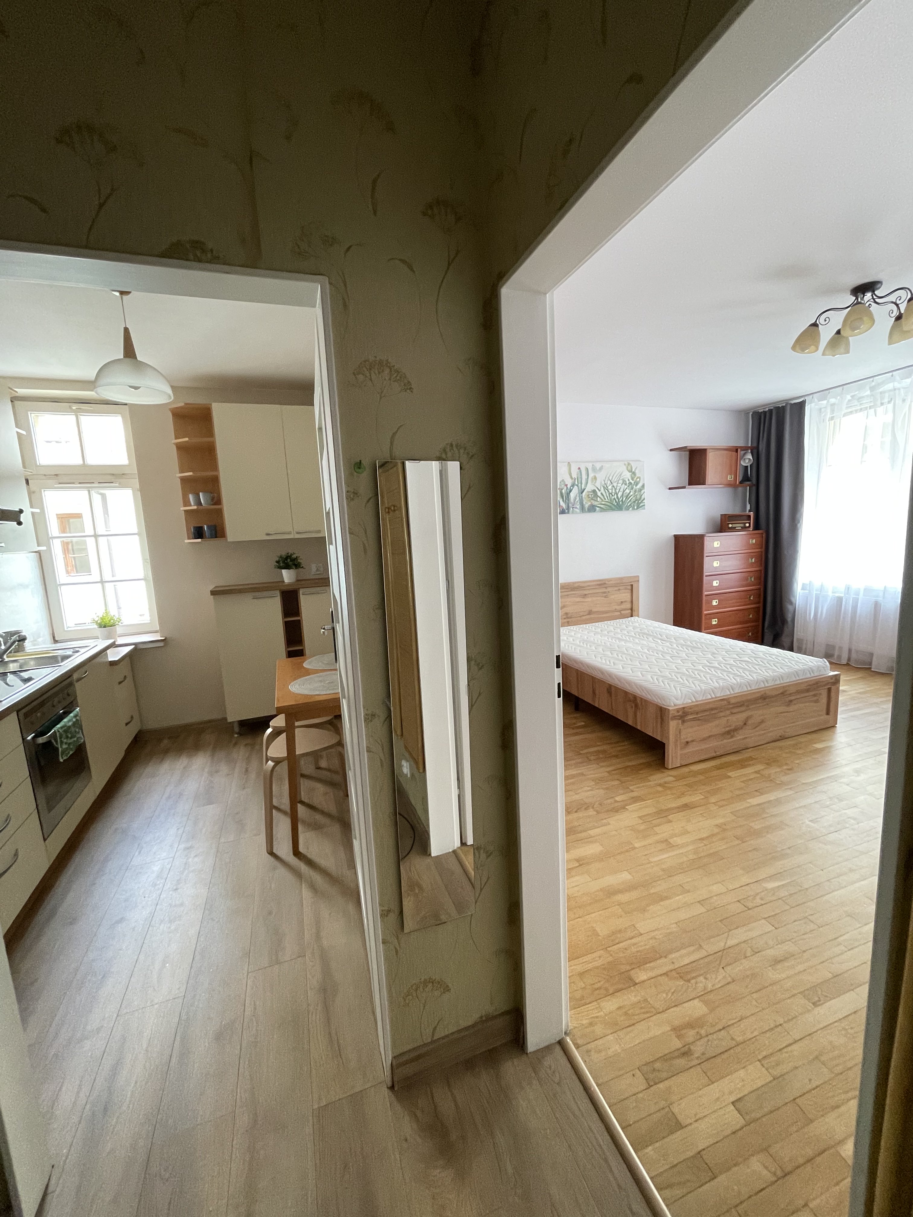30 m² Studio in the Heart of Kraków – Sławkowska Street